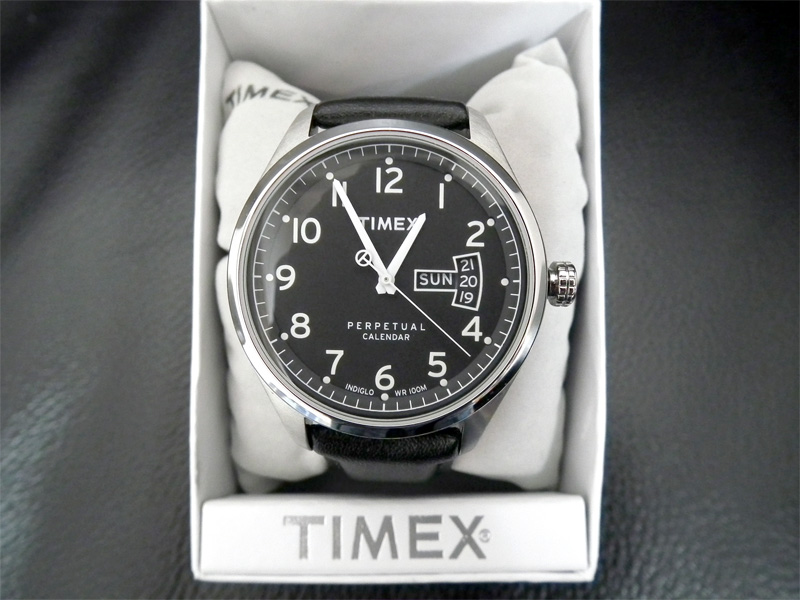 タイメックス　パーペチュアルカレンダー腕時計