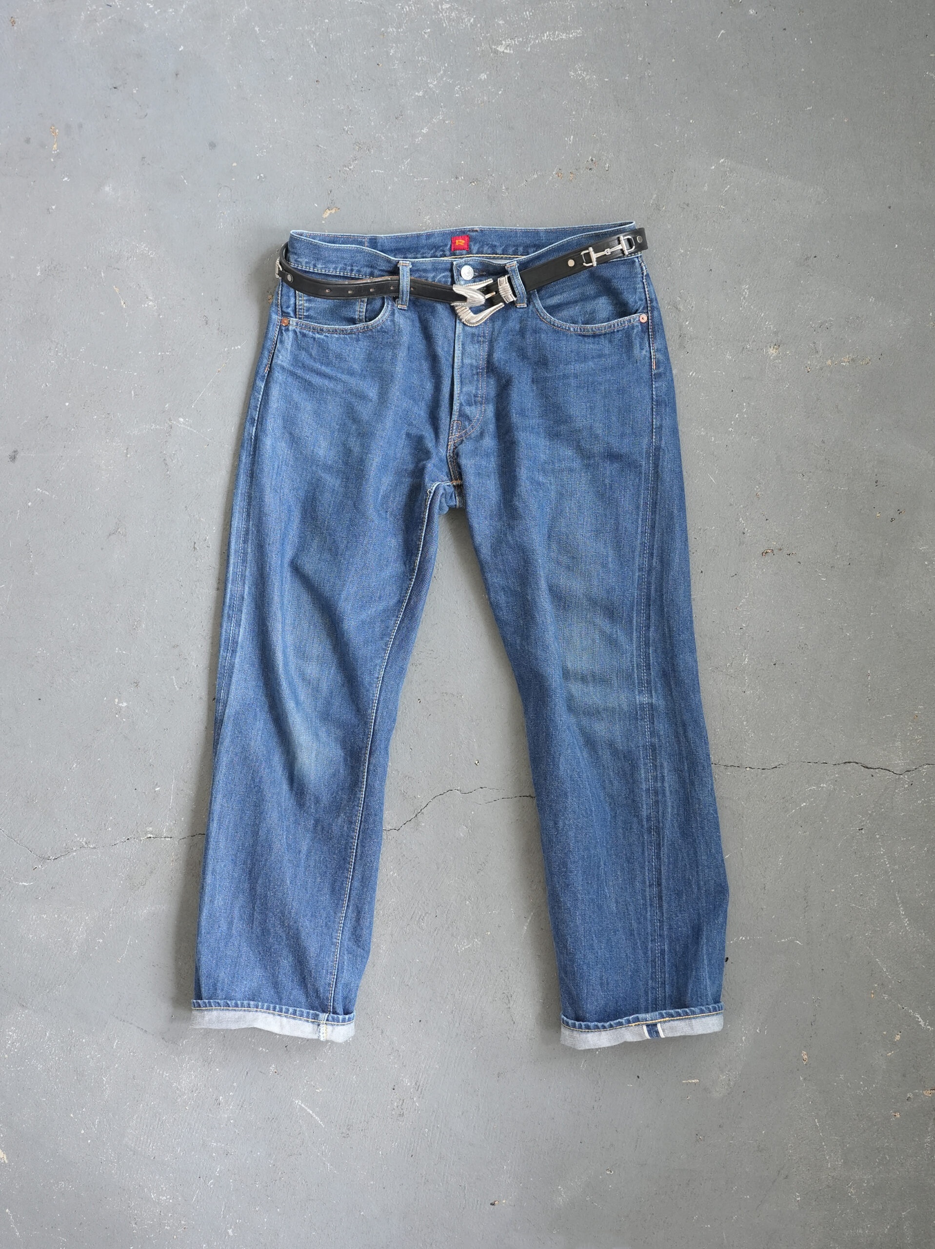 スタンダードなストレートが魅力/RESOLUTE711 - ZABOU BLOG