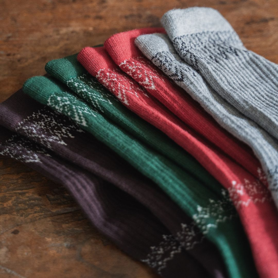 AURORA SHOES（オーロラシューズ）とNAVY ROOTS（ネイビールーツ